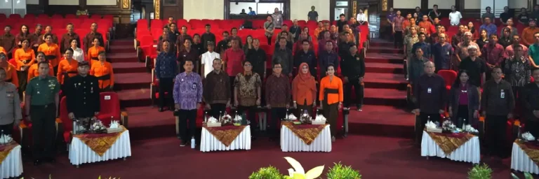 Wakil Gubernur Bali, I Nyoman Giri Prasta, memberikan apresiasi terhadap pelantikan pengurus baru PWI Bali periode 2025–2030.