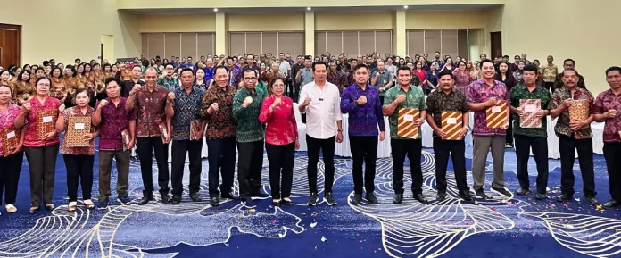 Komitmen Bupati Jembrana, I Made Kembang Hartawan memperkuat sektor koperasi kembali ditegaskan dalam momentum peringatan HUT Koperasi ke-78