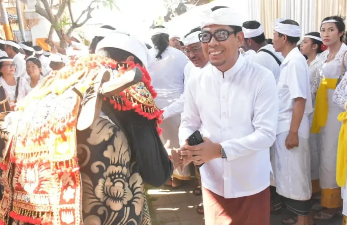 Wakil Wali Kota Denpasar I Kadek Agus Arya Wibawa hadir dalam puncak pelaksanaan Karya Baligia Ida Pedanda di Griya Buruan