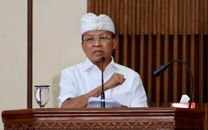 Gubernur Bali, Wayan Koster, menyampaikan tanggapan terhadap Pandangan Umum Fraksi-Fraksi DPRD Bali terkait Raperda APBD Tahun Anggaran 2025.