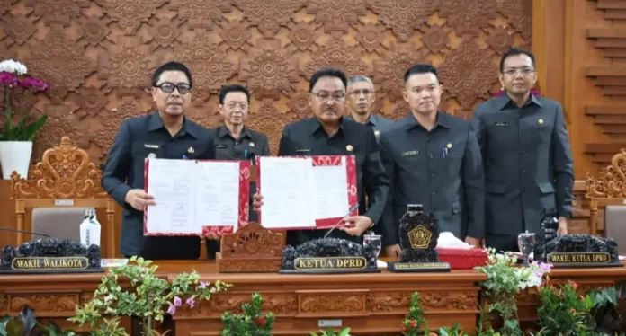 DPRD Kota Denpasar secara resmi menyetujui penetapan Ranperda tentang Perubahan Perda Nomor 5 Tahun 2023 mengenai Pajak dan Retribusi Daerah.