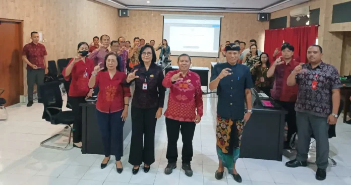Komisi Informasi Bali dan Diskominfosan Bangli lakukan Monev keterbukaan informasi untuk mendorong transparansi dan peningkatan layanan informasi publik.