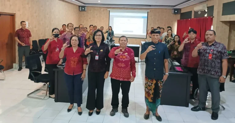 Komisi Informasi Bali dan Diskominfosan Bangli lakukan Monev keterbukaan informasi untuk mendorong transparansi dan peningkatan layanan informasi publik.