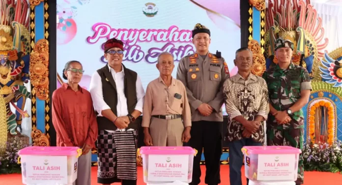 Kebahagiaan dan rasa kebersamaan mewarnai peringatan Hari Ulang Tahun (HUT) ke-39 Sekolah Luar Biasa (SLB/C) Kemala Bhayangkari Tabanan Kebahagiaan dan rasa kebersamaan mewarnai peringatan Hari Ulang Tahun (HUT) ke-39 Sekolah Luar Biasa (SLB/C) Kemala Bhayangkari Tabanan