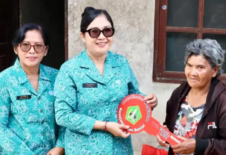 Ketua TP PKK Kabupaten Tabanan, Ny. Rai Wahyuni Sanjaya kembali melaksanakan kegiatan sosial dengan membagikan Pemberian Makanan Tambahan