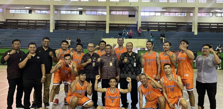Tim Basket Korpri Kota Denpasar kembali menunjukkan dominasinya di ajang Turnamen Basket Bapor Korpri Provinsi Bali dengan skor telak 70-42.