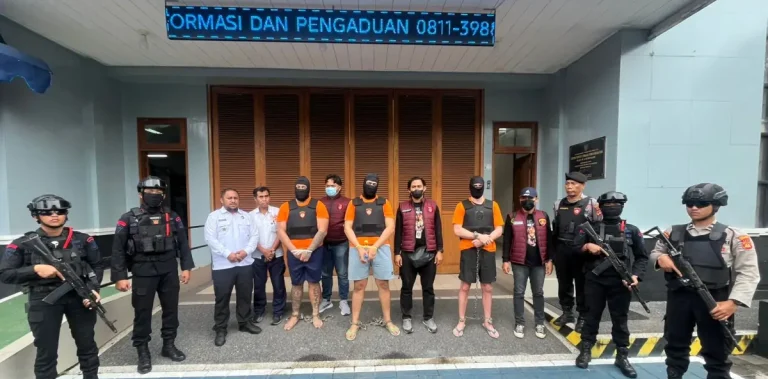 Tiga warga negara Australia yang menjadi tersangka dalam kasus penembakan di wilayah Badung resmi dipindahkan ke Lapas Kelas IIA Kerobokan
