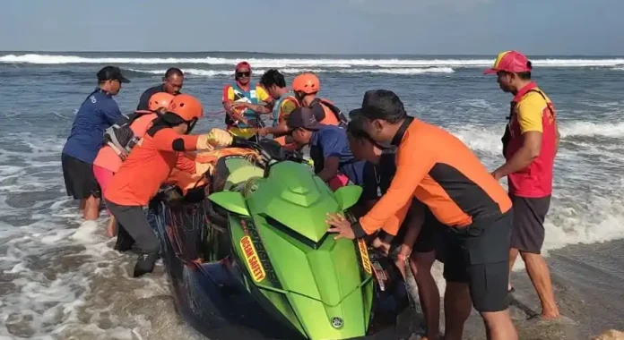 Sebuah insiden tragis terjadi di Pantai Seminyak, Kuta, Badung, saat Gusti Agung Anom (47), kehilangan nyawanya setelah terseret arus laut.