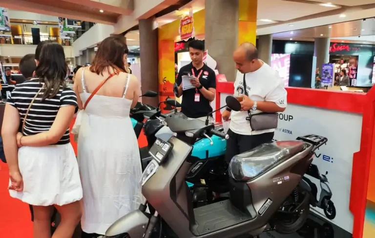 Deretan sepeda motor listrik dari Honda sukses mencuri perhatian pengunjung dalam ajang SPEKTRA Meriah 2025