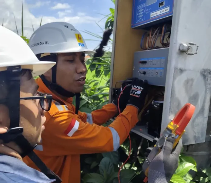 PLN UP2D Bali Tingkatkan Keandalan Layanan Lewat Perbaikan Peralatan Kendali Jaringan