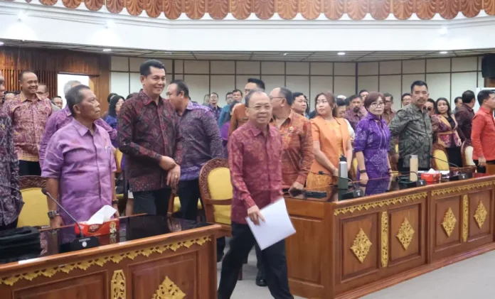 Gubernur Bali Wayan Koster menjelaskan bahwa Bale Kerta Adhyaksa adalah lembaga yang menyelesaikan perkara hukum umum secara damai di wilayah Desa Adat.