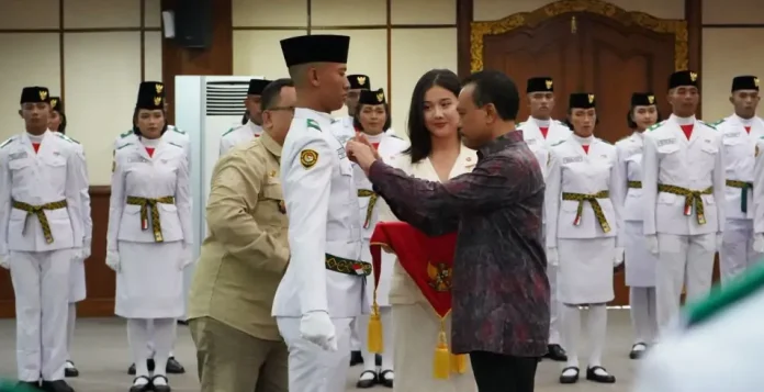 Sebanyak 72 putra-putri terbaik Provinsi Bali resmi dikukuhkan sebagai Pasukan Pengibar Bendera Pusaka (Paskibraka) Tahun 2025.