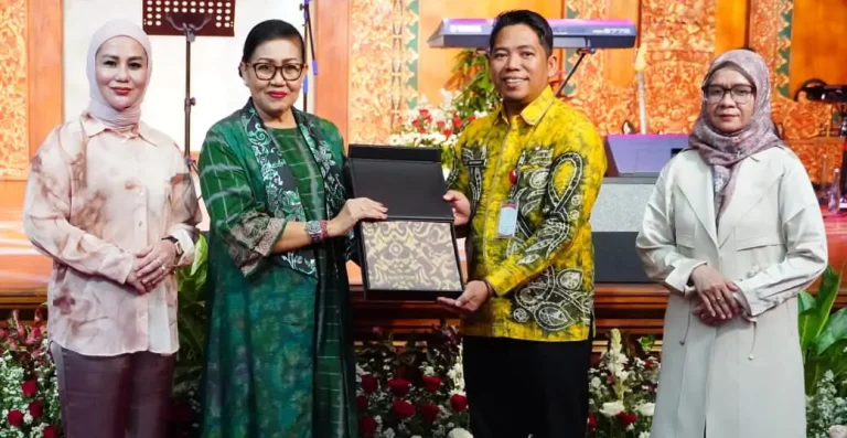 Tim Penggerak PKK Kabupaten Hulu Sungai Tengah, Kalimantan Selatan, melakukan kunjungan kerja ke Bali untuk memperdalam wawasan.