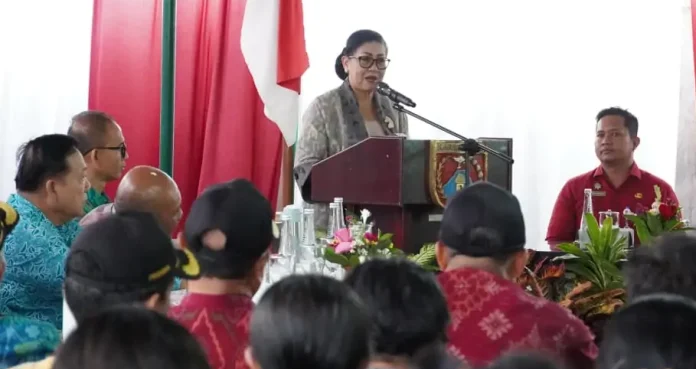 Persoalan sampah yang semakin kompleks di Bali mendorong Duta PSBS Provinsi Bali, Putri Suastini Koster, untuk turun langsung ke masyarakat.