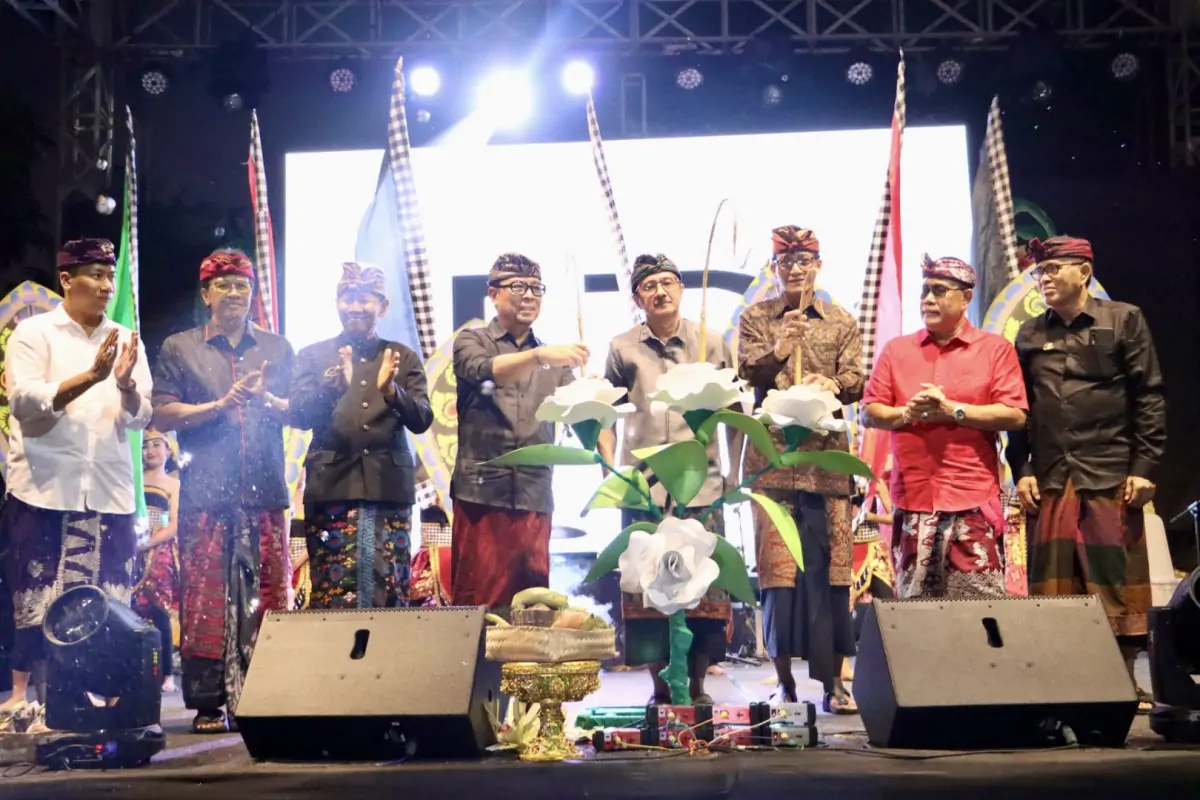 Wawali Denpasar Buka Pemecutan Festival 2025, Angkat Tema “Jagaditaning Rat” untuk Sejahterakan Masyarakat