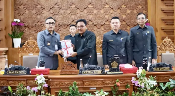 DPRD Kota Denpasar menggelar Rapat Paripurna Ke-26 Masa Persidangan II pada Rabu 13 Agustus 2025 di Gedung DPRD Kota Denpasar.