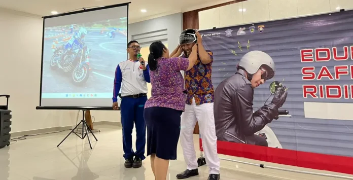 Astra Motor Bali Tanamkan Budaya #Cari_Aman ke 150 Pelajar SMKN 2 Kuta Selatan