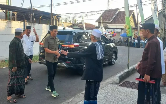 Bupati Kembang Apresiasi Tradisi Khitanan Massal di Peringatan Maulid Nabi