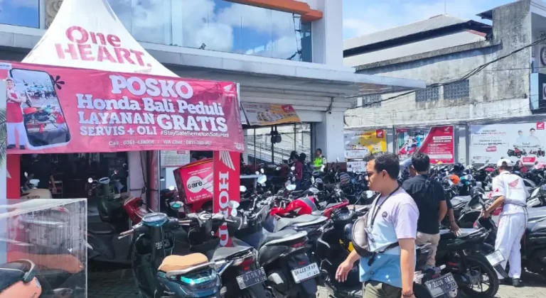 Banyaknya sepeda motor konsumen yang terdampak banjir, Astra Motor Bali meluncurkan program layanan darurat bertajuk “Posko Honda Peduli”.