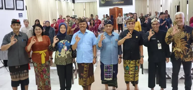 Sekda Bali Dorong Penguatan Sistem SIZE untuk Kendalikan Rabies dan Flu Burung