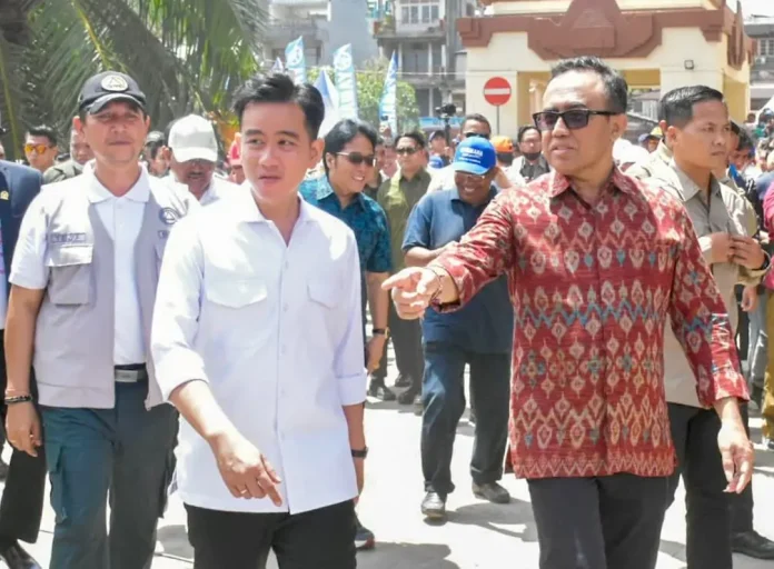 Wakil Presiden RI, Gibran Rakabuming Raka, melakukan kunjungan kerja pada Jumat 12 September 2025 untuk meninjau wilayah terdampak banjir.