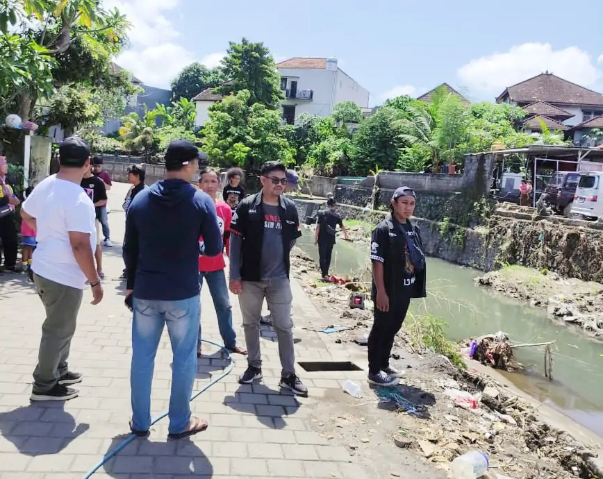SFC Pulau Dewata Gelar Peduli Kemanusian, Beri Sumbangan ke Warga Terdampak Banjir di Denpasar