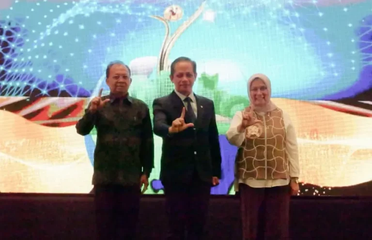Menteri Lingkungan Hidup dan Kehutanan RI, Hanif Faisol Nurofiq, menegaskan bahwa setiap pengelola kawasan pariwisata, khususnya perhotelan