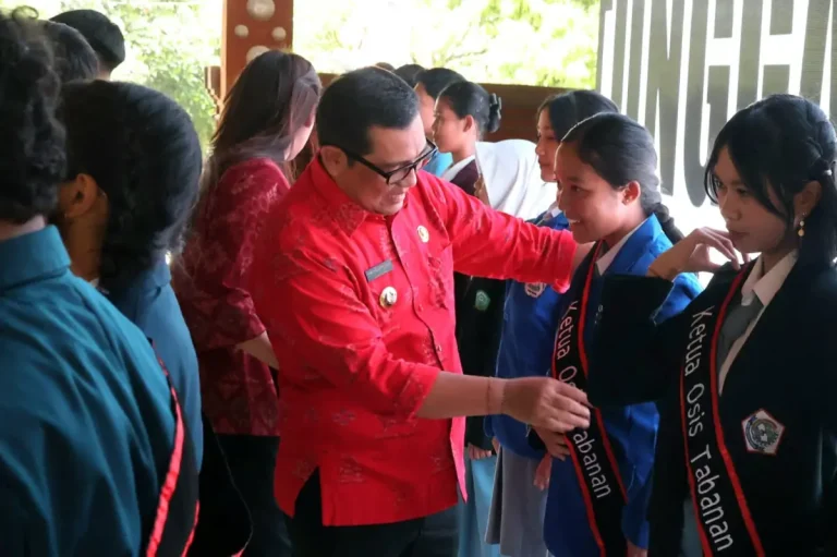 Pemilos Serentak Perdana di Bali, Bupati Sanjaya Resmikan Ketua OSIS Se-Kabupaten Tabanan