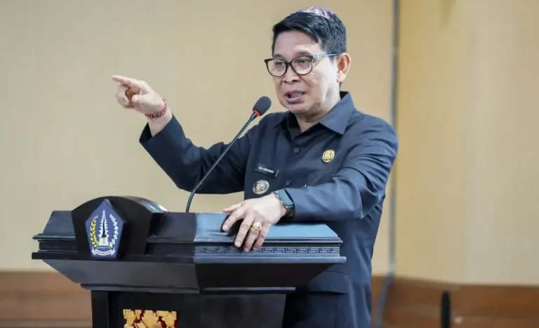 Bupati I Wayan Adi Arnawa membuka secara resmi Rapat Koordinasi Teknis dan Monitoring Evaluasi Penerapan Standar Pelayanan Minimal (SPM) Tahun 2025
