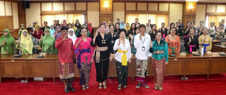 Kolaborasi dan solidaritas perempuan lintas agama di Kabupaten Badung kembali diperkuat lewat kegiatan Simposium Janitra Forum Perempuan Lintas Agama (FORPELA) Tahun 2025.