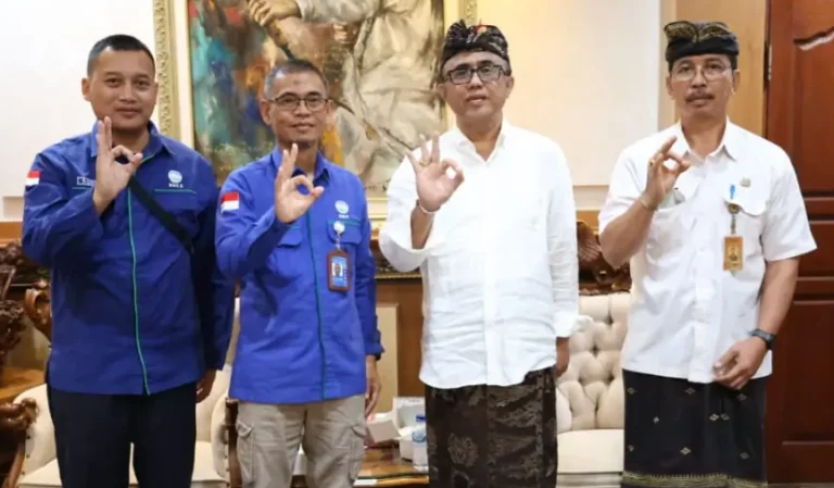 BMKG menetapkan desa ini sebagai lokasi pelaksanaan Sekolah Lapang Gempabumi dan Tsunami (SLG) yang akan berlangsung di Muntig Siokan