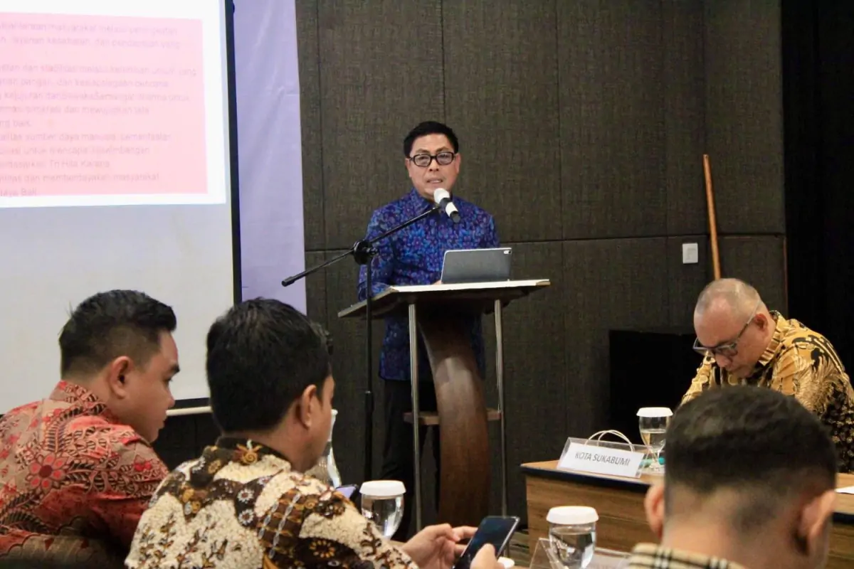 Wawali Arya Wibawa saat memberikan sambutan pada pertemuan rapat kerja dalam agenda persiapan Kota Denpasar sebagai tuan rumah 2025 CityNet Excecutive Committee Meeting Asia - Pasific, di The Akmani Hotel Jakarta.