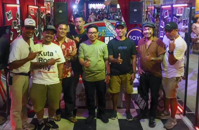 Pantai Kuta akhir pekan ini kembali menggeliat dengan energi positif dari ribuan pengunjung yang memadati ajang Kuta Rock City Festival 2025.