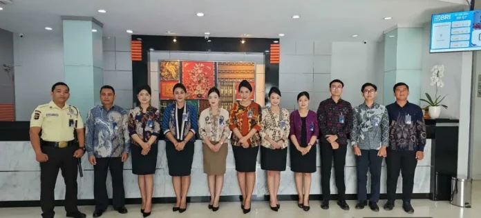 BRI Region 17/Denpasar Rayakan Hari Batik Nasional, Teguhkan Komitmen Lestarikan Budaya dan Dukung UMKMBRI Region 17/Denpasar Rayakan Hari Batik Nasional, Teguhkan Komitmen Lestarikan Budaya dan Dukung UMKM