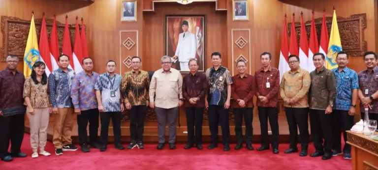 Gubernur Koster dan Wamen Fahri Hamzah sepakat mempercepat penanganan rumah tidak layak huni dan permukiman kumuh di Bali sebagai bagian dari transformasi pembangunan menuju Indonesia Emas 2045.