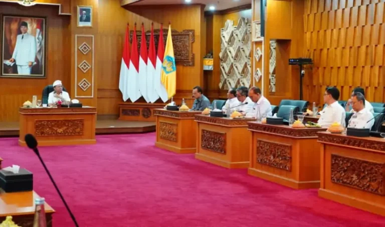 Gubernur Bali Wayan Koster menyerukan perlunya pembenahan mendasar dalam sistem Online Single Submission – Risk Based Approach (OSS RBA).