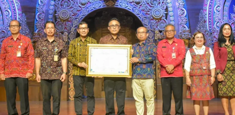 Wali Kota Denpasar I Gusti Ngurah Jaya Negara saat membuka Denpasar Pekan Statistik (DPS) 2025 di Gedung Dharma Negara Alaya