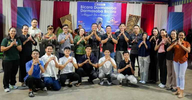 Desa Darmasaba di Kecamatan Abiansemal kembali menegaskan komitmennya terhadap isu lingkungan dengan menggelar forum diskusi terbuka