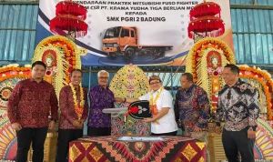 SMK PGRI 2 Badung Terima Donasi Kendaraan Fuso untuk Tingkatkan Pembelajaran Otomotif