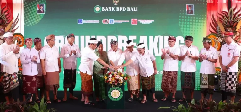 Gubernur Bali, Wayan Koster menegaskan komitmennya untuk menjadikan Bank BPD Bali sebagai lembaga keuangan kebanggaan masyarakat Bali.