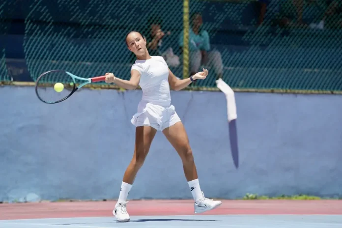 Petenis Junior KU 16 Sienna Pellow gagal menjuarai turnamen tenis Bupati Badung Cup 2025 setelah difinal dikalahkan Ni Kadek Nandini Oktavia.