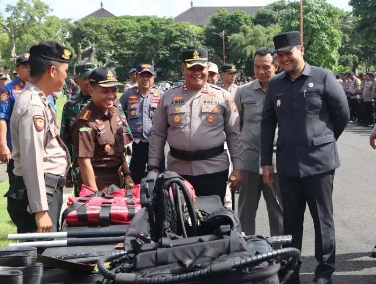 Pemerintah Kabupaten Badung bersama Polres Badung menggelar Apel Kesiapan Tanggap Darurat Bencana Hidrometeorologi, Rabu 5 November 2025