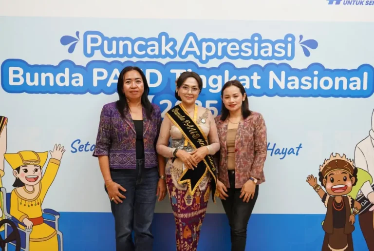 Bunda PAUD Kabupaten Badung, Nyonya Rasniathi Adi Arnawa, menghadiri Puncak Apresiasi Bunda PAUD Tingkat Nasional Tahun 2025 yang digelar di The Sultan Hotel and Residence Jakarta, Kamis (13/11).