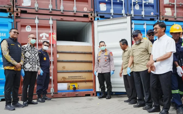 Kapolri Bongkar Modus Ekspor Sawit Ilegal, 87 Kontainer Disita di Tanjung Priok
