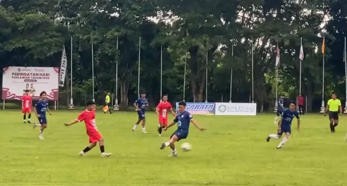 Kompetisi sepakbola tahunan Liga Jembrana Piala Bupati Cup 2025 resmi dimulai pada Jumat 14 November 2025 di Stadion Pecangakan Kompetisi sepakbola tahunan Liga Jembrana Piala Bupati Cup 2025 resmi dimulai pada Jumat 14 November 2025 di Stadion Pecangakan