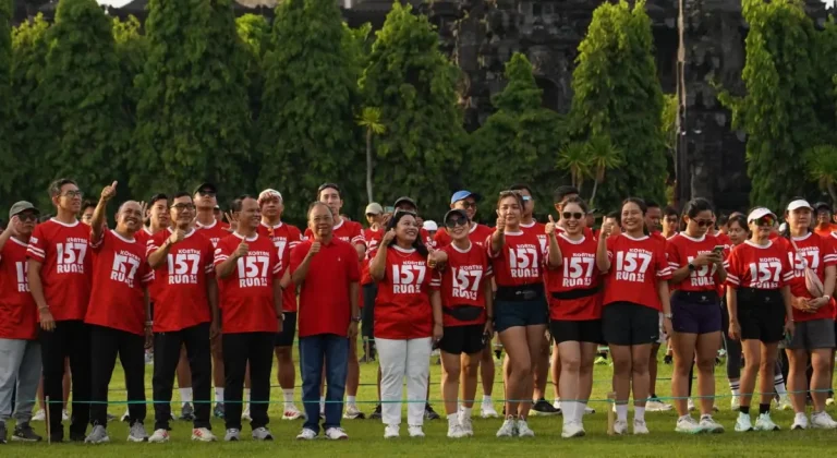 OJK Provinsi Bali bersama Pemprov Bali dan FKLJK menggelar Pekenan Galungan–Kuningan dan 157 RUN di Renon untuk menggabungkan edukasi keuangan, pemberdayaan UMKM, dan kearifan lokal menjelang hari raya.