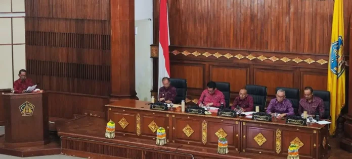 DPRD Bali Bahas Raperda Disabilitas hingga Perlindungan Pantai dalam Rapat Paripurna ke-13