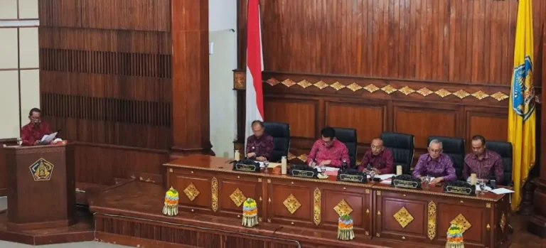 DPRD Bali Bahas Raperda Disabilitas hingga Perlindungan Pantai dalam Rapat Paripurna ke-13