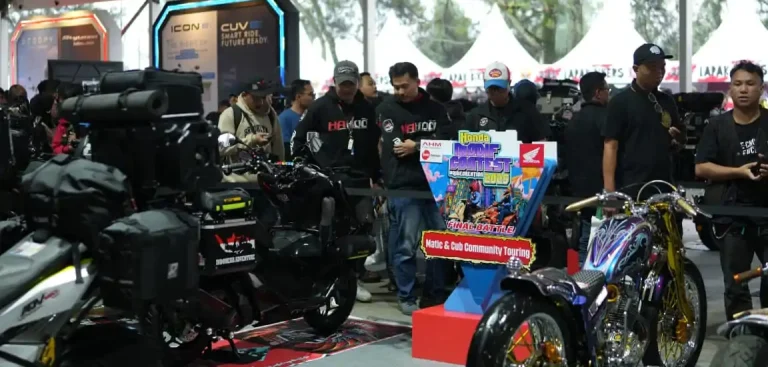 Ribuan pecinta modifikasi motor meramaikan penutupan Honda Modif Contest (HMC) 2025 yang menghadirkan deretan karya modifikasi Honda