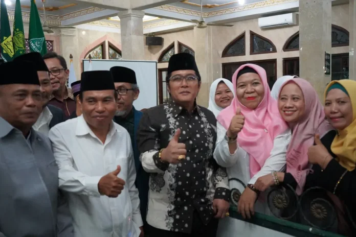 Wakil Gubernur Bali, I Nyoman Giri Prasta, menghadiri Ngaji Kebangsaan di Gianyar untuk menanamkan nilai kebangsaan, toleransi, dan kearifan lokal Bali di kalangan umat Muslim.